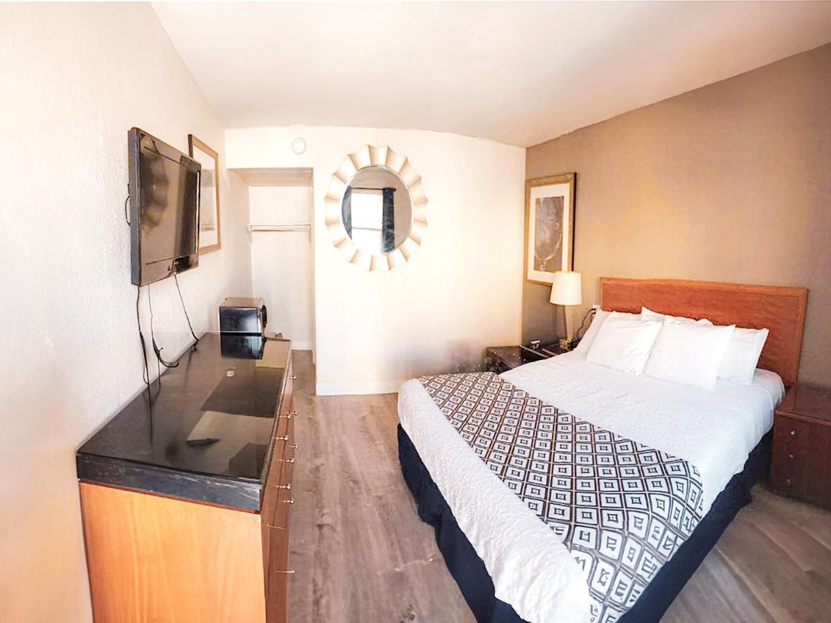 Penn Lodge Hotel & Suites Philadelphia - Bensalem Esterno foto