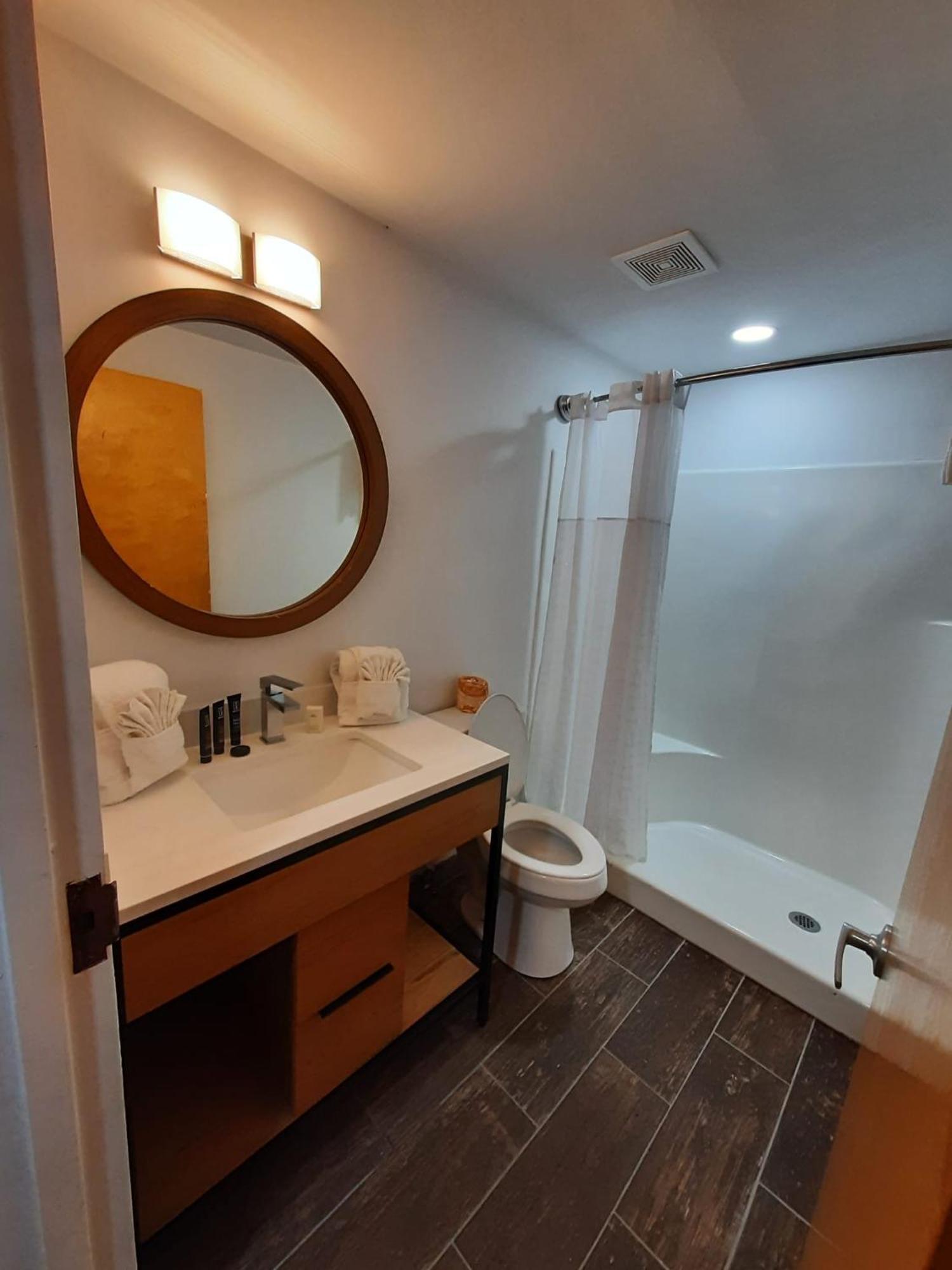Penn Lodge Hotel & Suites Philadelphia - Bensalem Esterno foto