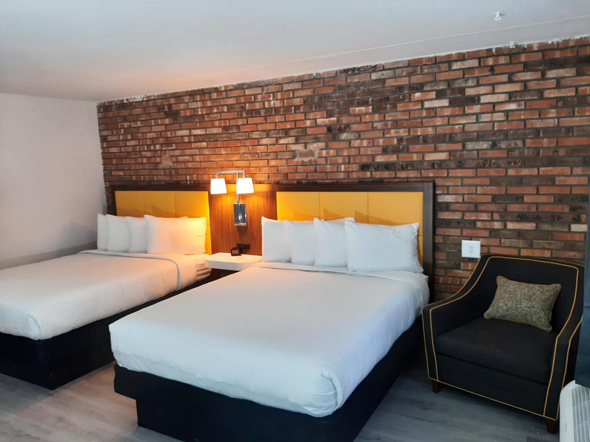 Penn Lodge Hotel & Suites Philadelphia - Bensalem Esterno foto