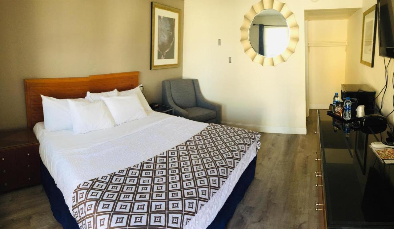 Penn Lodge Hotel & Suites Philadelphia - Bensalem Esterno foto